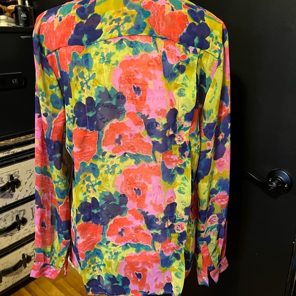 W118 by Walter Barker Blouse - Picture 3 of 16